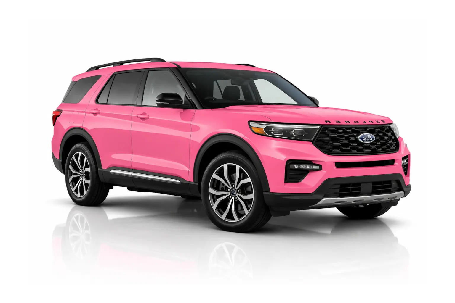 Ford Explorer – 5,600 lb towing capacity and V6 power